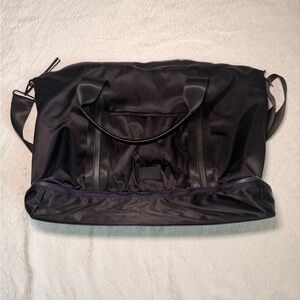 Elegant Black Women's Travel Bag